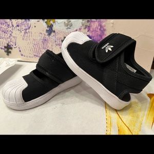 Black and white Adidas shell toe Mary Jane sneakers w/ Velcro strap almost new!